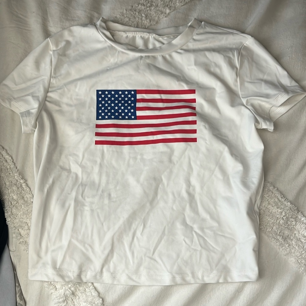 Super cute and comfy USA top